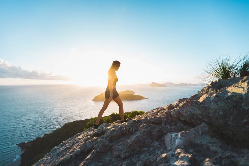 Bushwalking to Passage Peak Woman